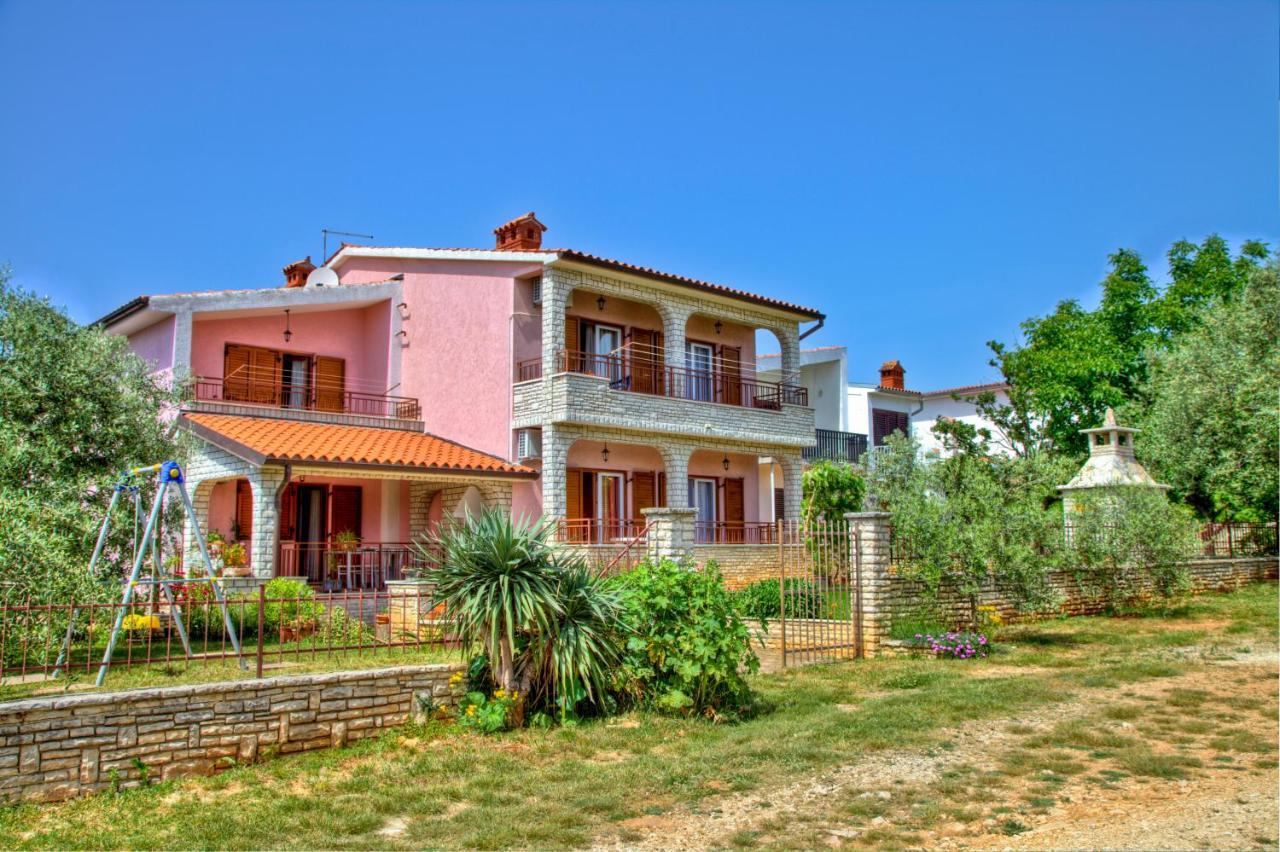 Comfortable Apartments In Peroj Near The Sea Exteriér fotografie