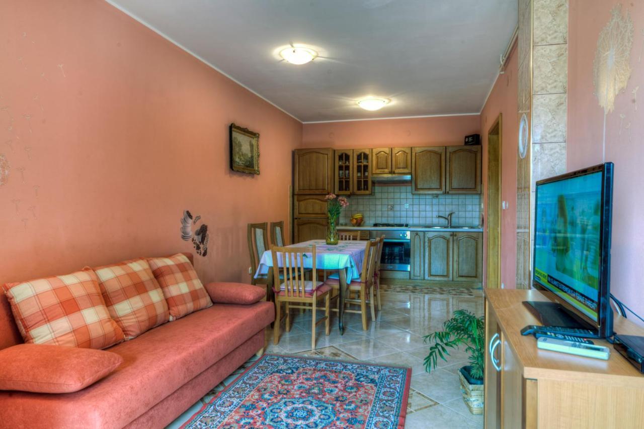 Comfortable Apartments In Peroj Near The Sea Exteriér fotografie